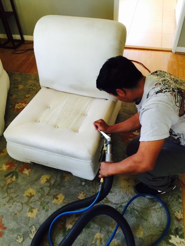 Upholstery Cleaning in Oakland